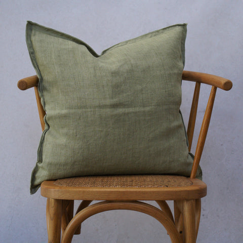 Cushions & Throws