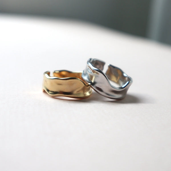 Lines and Current Della Drip Ring
