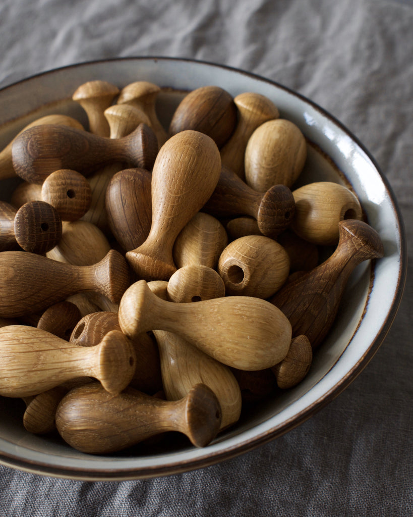 oak light pulls in bowl